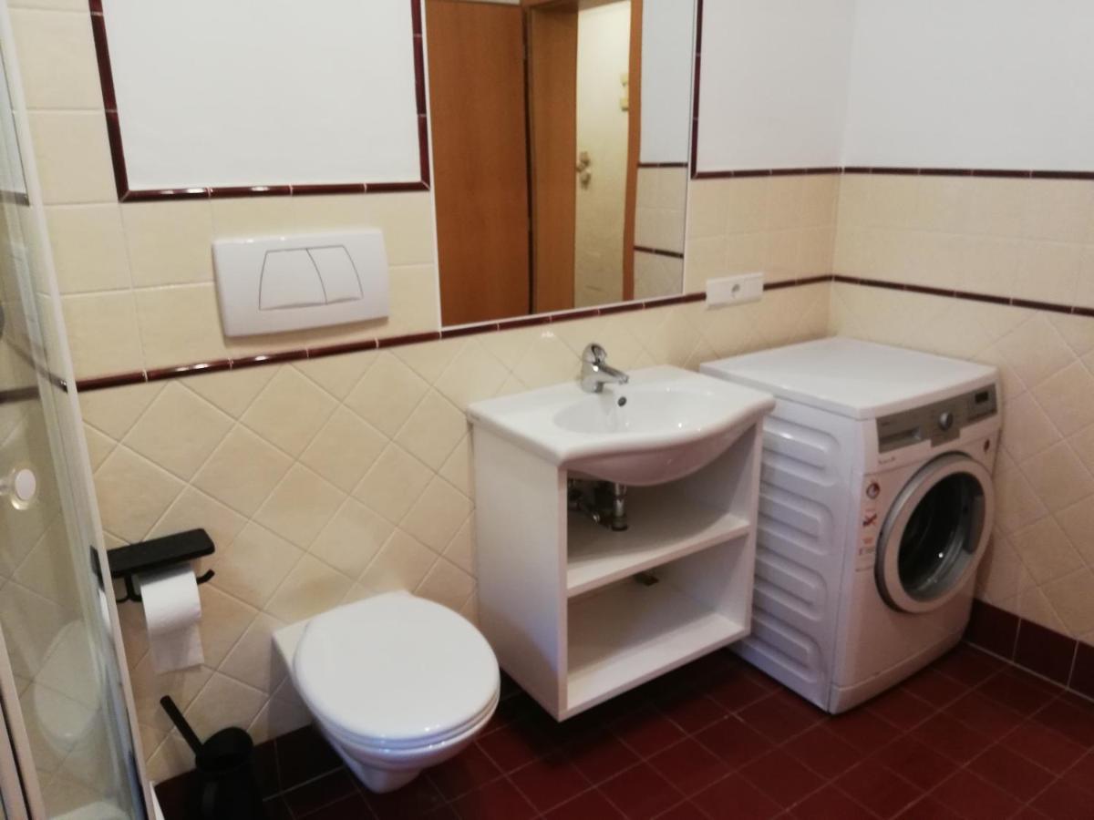 Haus Moeltner - Apartment Aviam Caldaro Ngoại thất bức ảnh